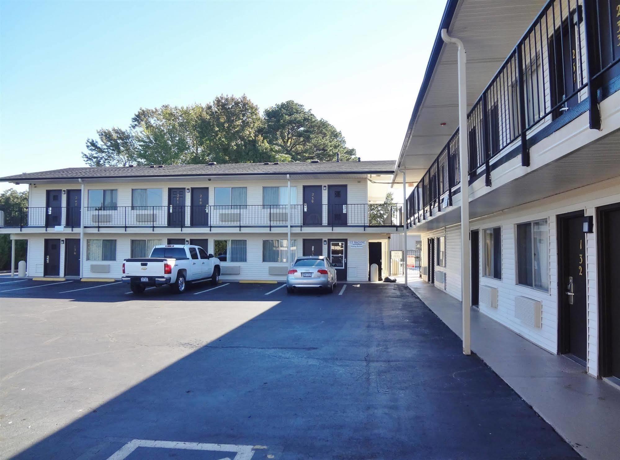 Americas Best Value Inn - Goldsboro Exterior photo
