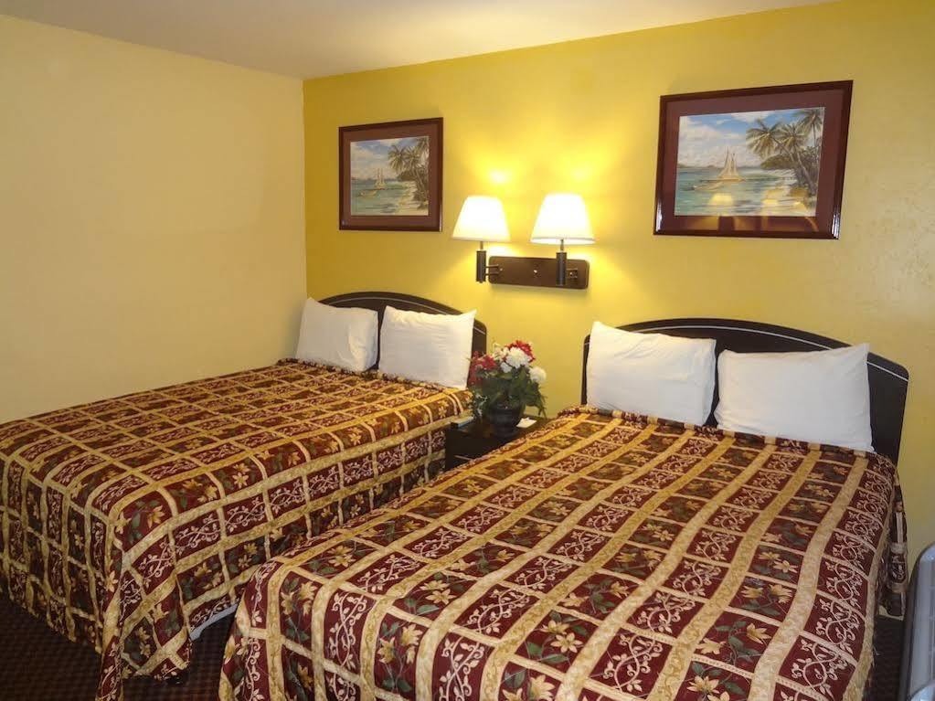 Americas Best Value Inn - Goldsboro Exterior photo